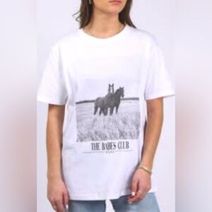 Brunette The Label The Babes Club 1981 White Graphic HorseS SS Tee Sz XL/XXL NWT